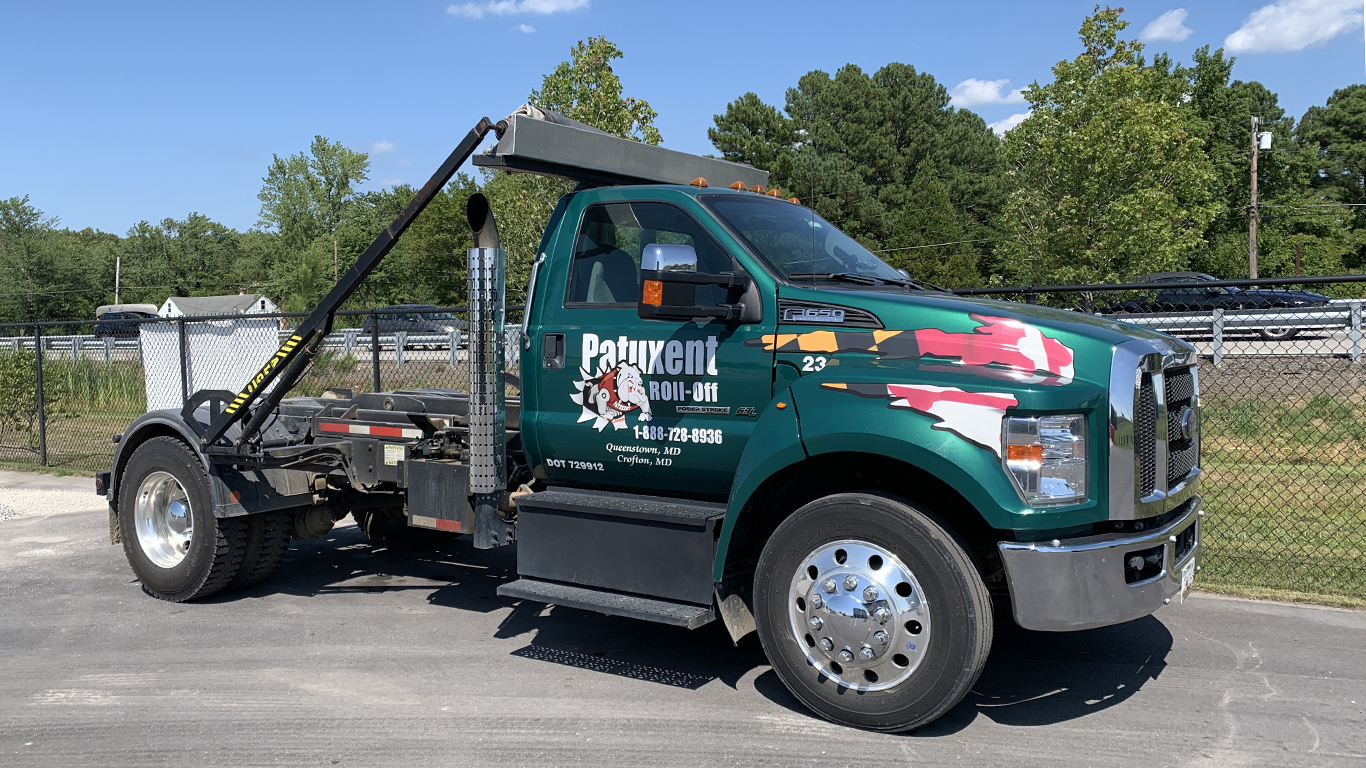 new-roll-off-truck