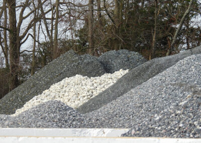 Crushed stone bulk